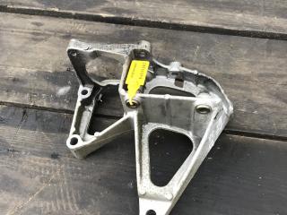 кронштейн генератора Renault Megane 1 поколение [рестайлинг] 1999, 2.0 л., бензин