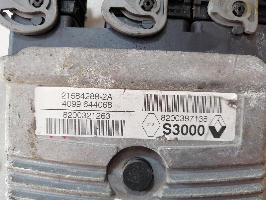 блок управления двигателем Renault Megane 2 поколение 2004, 8200321263 - фото №1