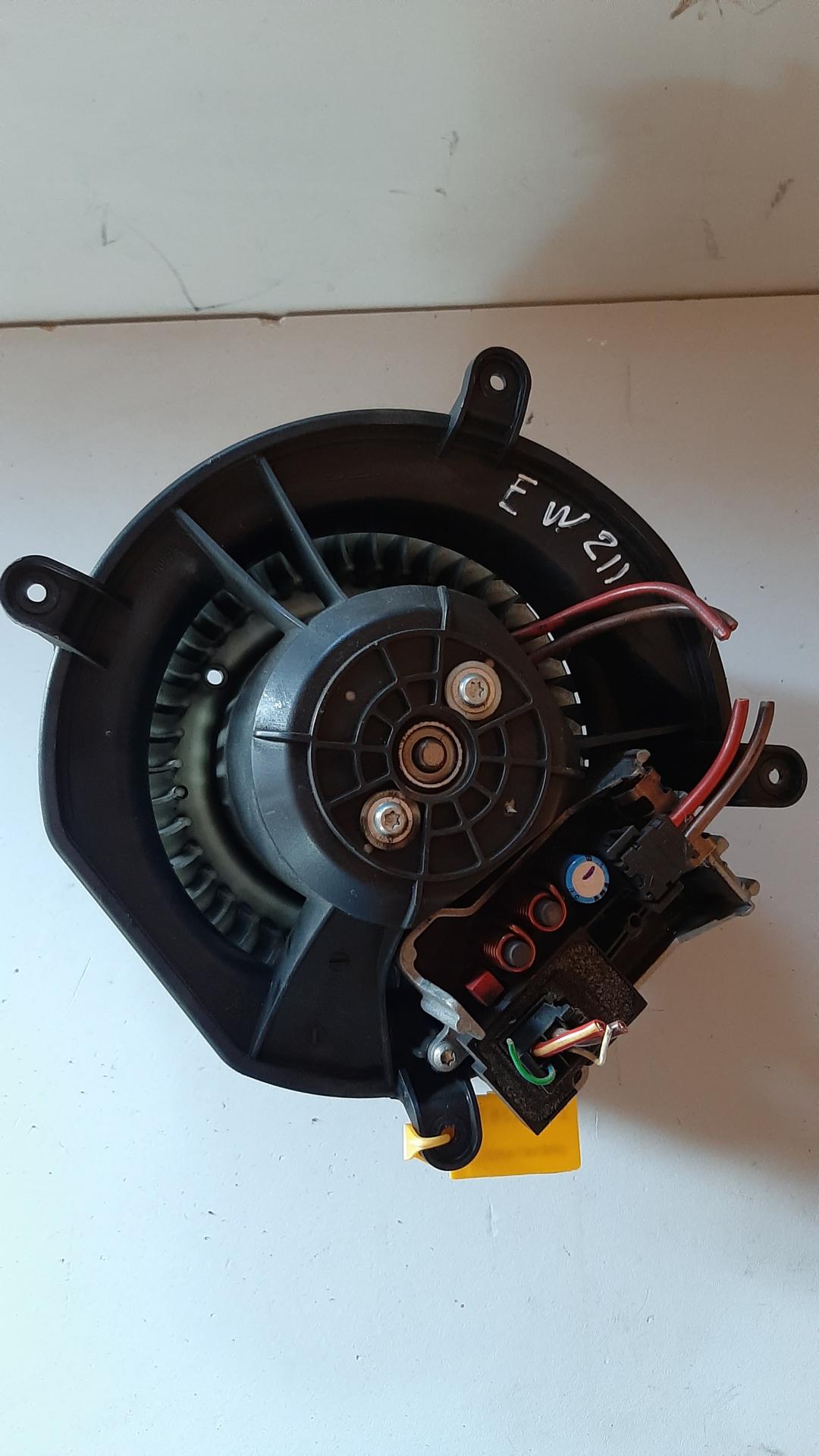 моторчик печки Mercedes-Benz E-Класс W211/S211 2003, 9400973, A2308210251 - фото №1