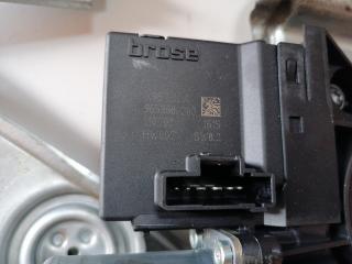 стеклоподъемник передний правый Renault Megane 3 поколение 2008, 965368200