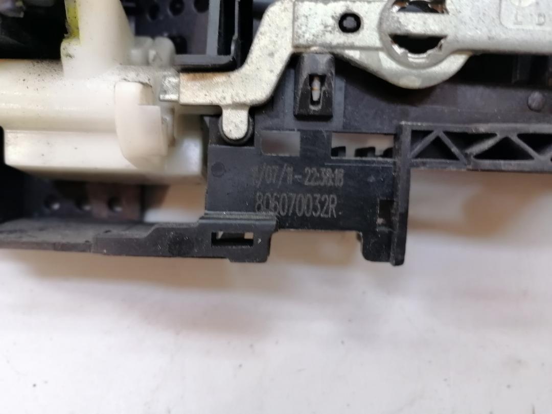 ручка наружная задняя правая Renault Megane 3 поколение 2009, 806070032R - фото №1