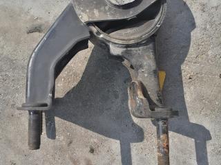 подушка крепления двигателя Toyota Corolla 10 поколение (E140/E150) 2007, 2.2 л., дизель