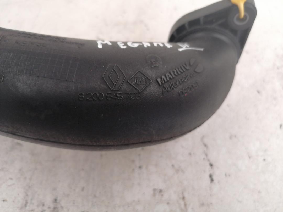патрубок интеркулера Renault Megane 3 поколение 2008, 8200645723 - фото №1