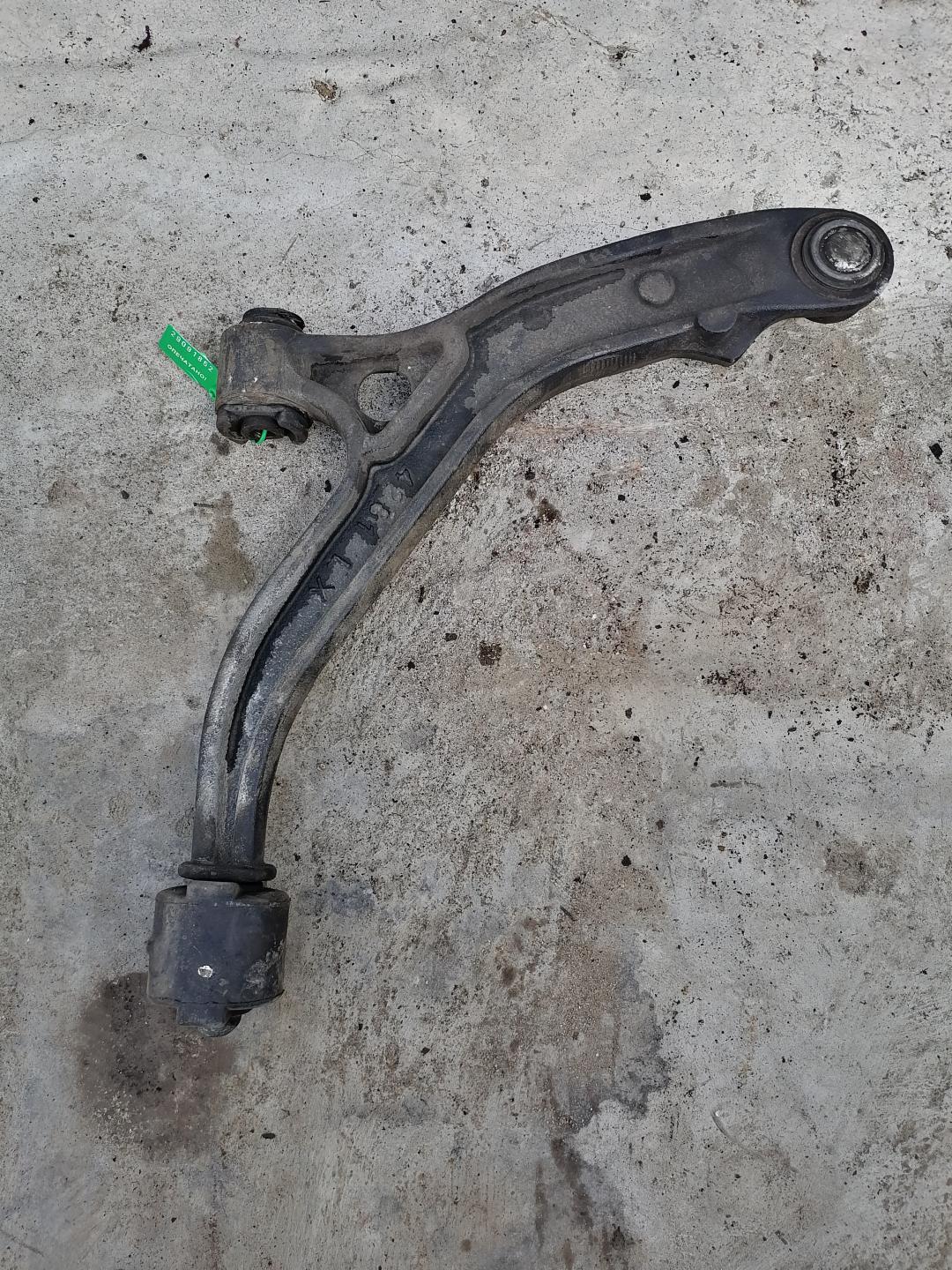 рычаг передний левый Chrysler Voyager 3 поколение 1998 - фото №1