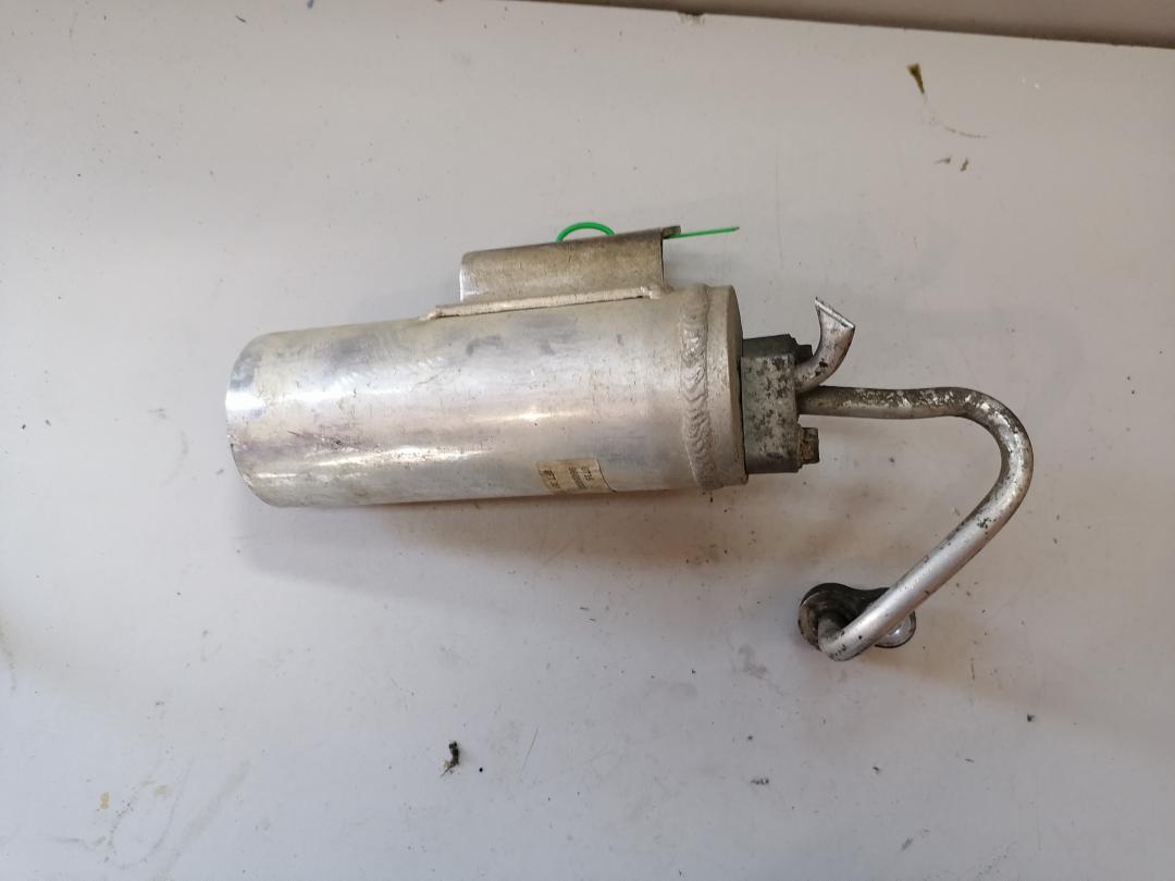 Осушитель воздуха / влагоотделитель Chrysler Voyager 3 поколение 1999, 3.8 л., бензин, 8FT351197371 - фото №1