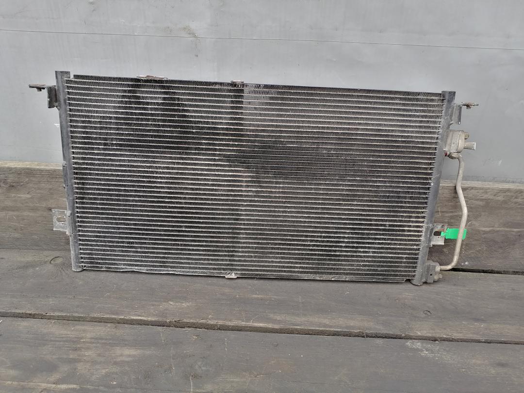 радиатор кондиционера Chrysler Voyager 3 поколение 1998 - фото №1