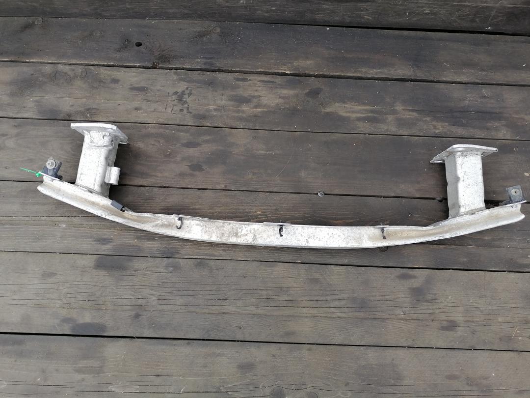 усилитель бампера переднего Renault Megane 3 поколение 2008 - фото №1