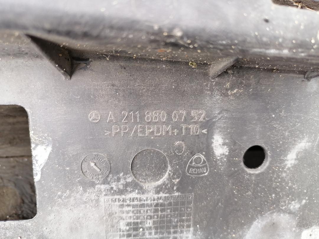 Крепление бампера переднего Mercedes-Benz E-Класс W211/S211 2002, 2118800752 - фото №1