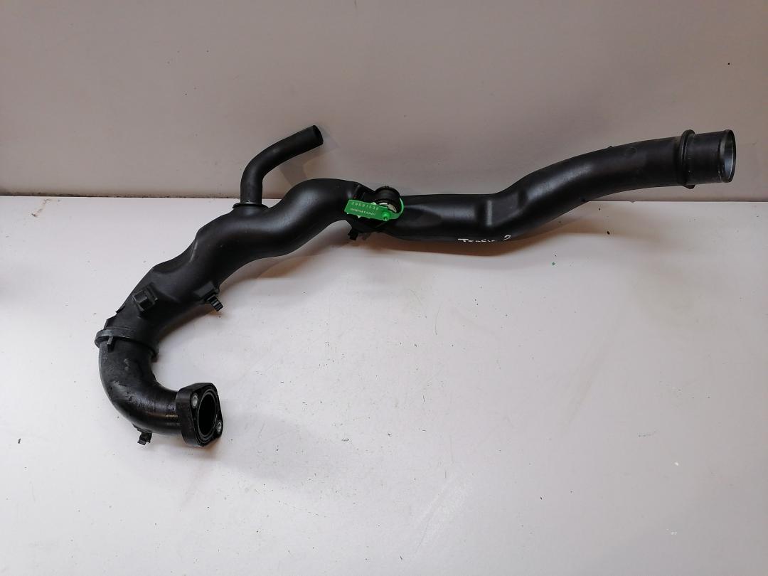 патрубок интеркулера Renault Trafic 2 поколение 2001, 8200760904 - фото №1