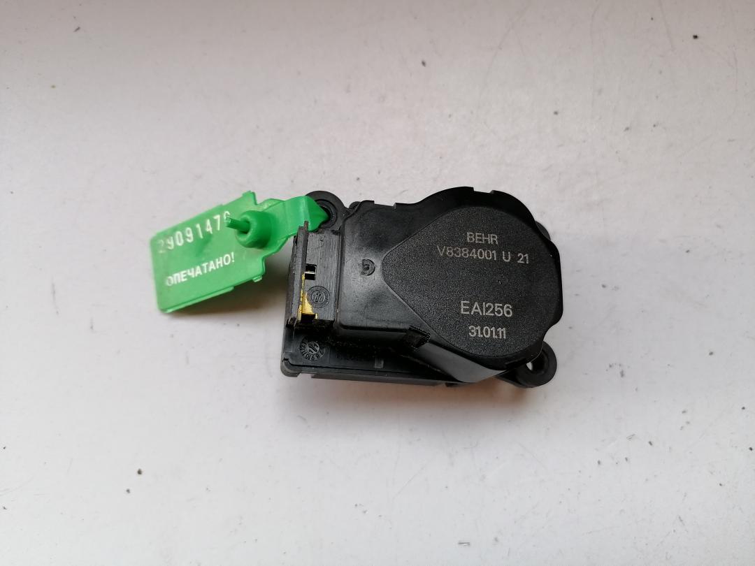 моторчик заслонки печки Renault Latitude 1 поколение 2012, V8384001U21 - фото №1