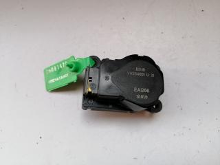 моторчик заслонки печки Renault Latitude 1 поколение 2012, V8384001U21