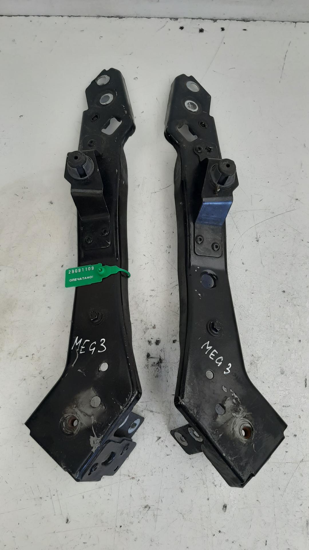 кронштейн (крепление) Renault Megane 3 поколение 2010, 6251206D, 6251306D - фото №1