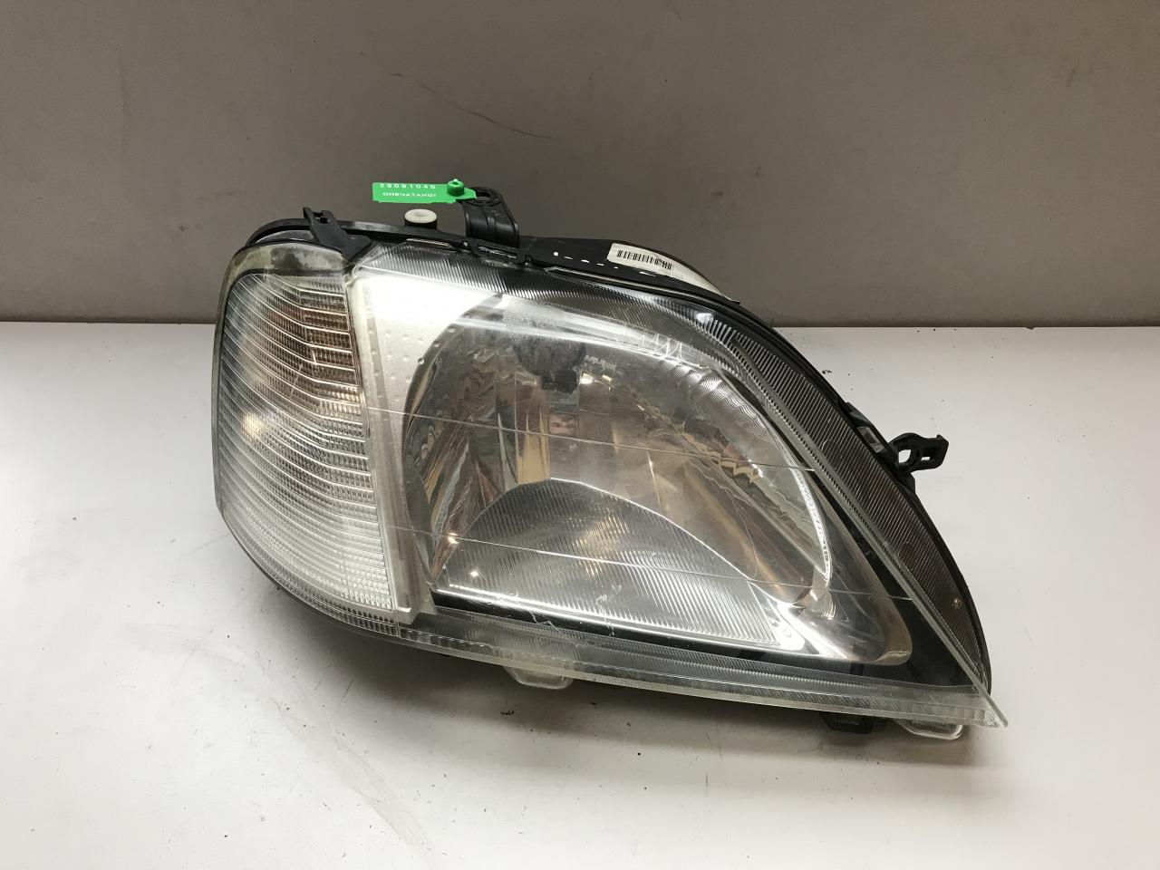 фара правая Renault Logan 1 поколение 2007, 8200211006 - фото №1