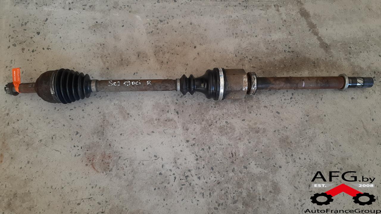 полуось передняя правая (приводной вал, ШРУС) Renault Scenic 2 поколение 2005, 1.9 л., дизель - фото №1