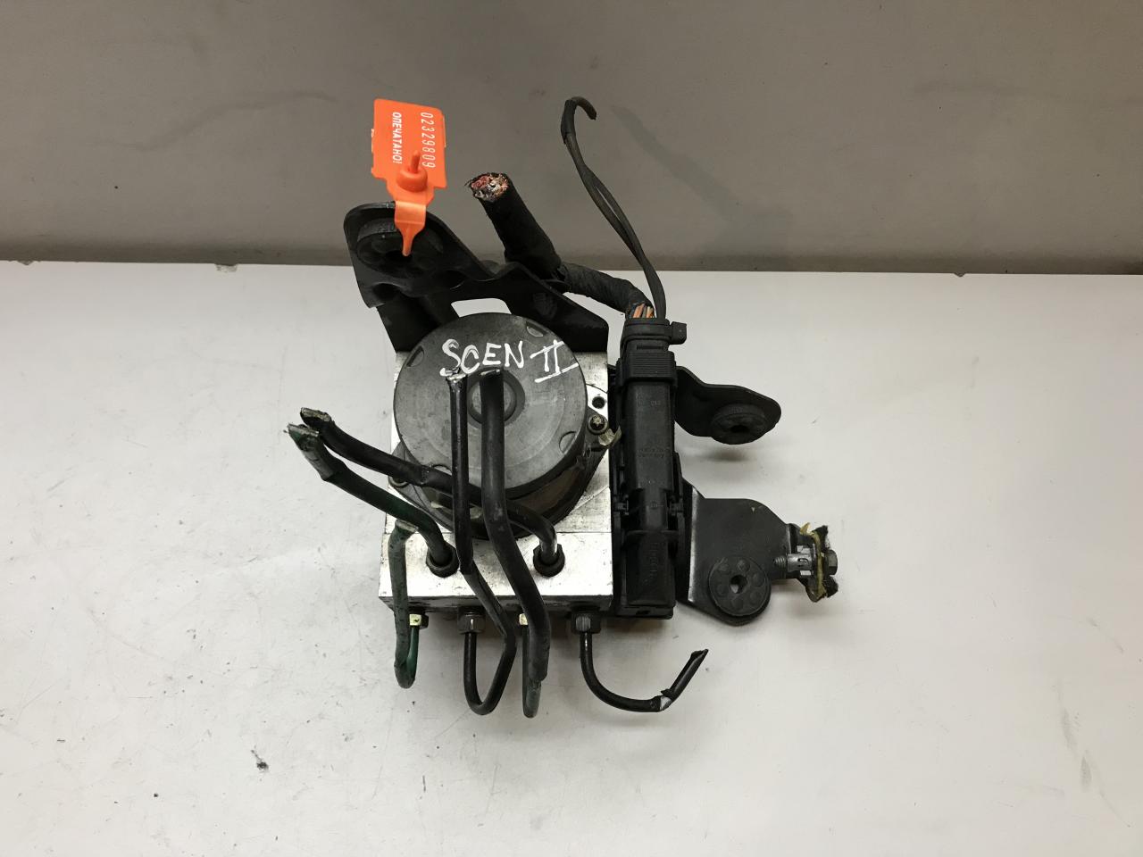 блок ABS Renault Scenic 2 поколение (2003 - 2006), 0265234472, 8200624842 - фото №1