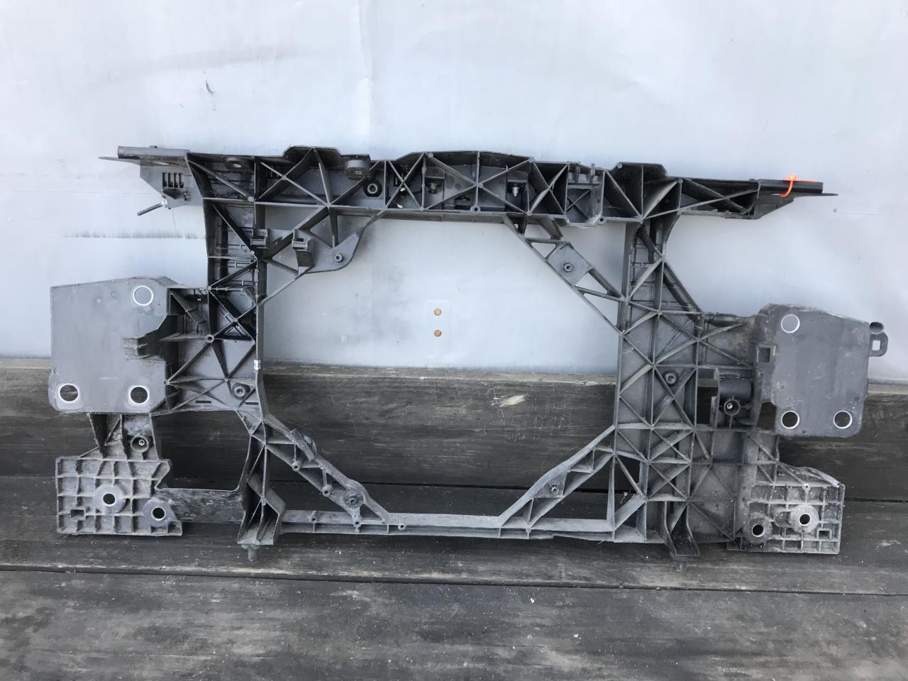 диффузор вентилятора Renault Megane 3 поколение (2008 - 2014) - фото №1