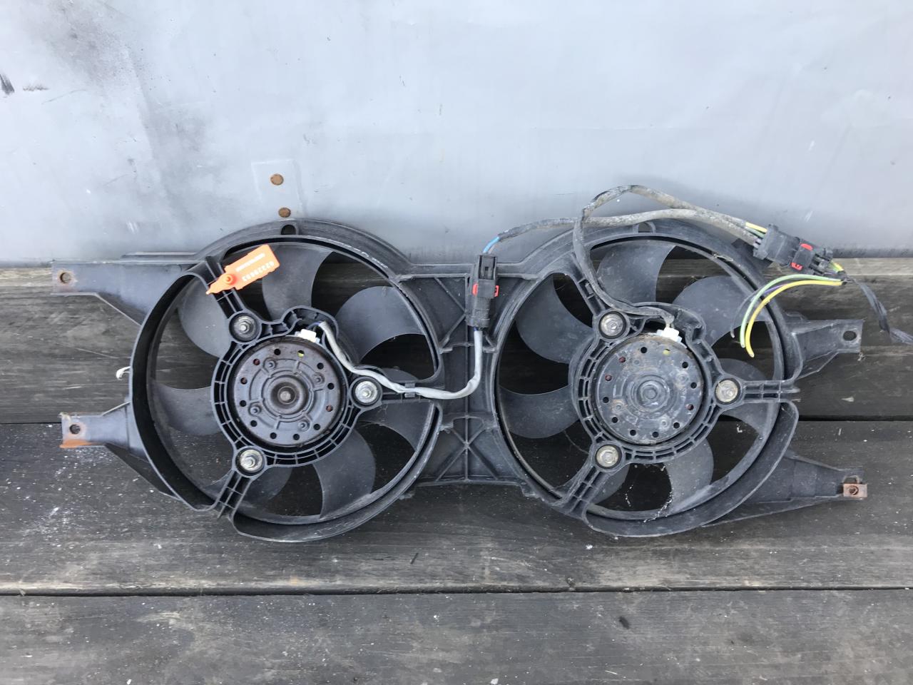 вентилятор радиатора Chrysler Voyager 3 поколение (1995 - 2001), 848757M - фото №1