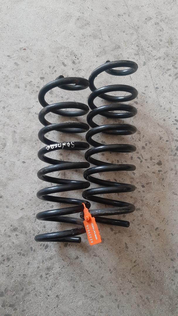 пружина задняя Renault Sandero 1 поколение 2010 - фото №1