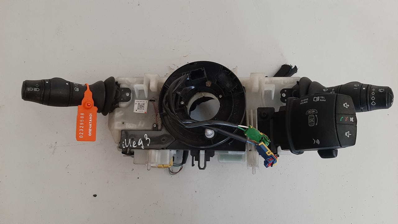 переключатель подрулевой (стрекоза) Renault Megane 3 поколение 2011, 1.5 л., дизель, 255670017R - фото №1