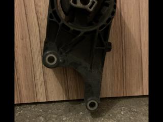 подушка крепления КПП Opel Astra J 2011, 1.7 л., 13248600
