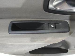 кнопка стеклоподъемника двери Renault Megane 3 поколение 2010, хетчбэк 5 дв.