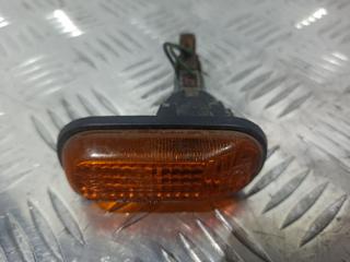 повторитель поворота на крыле левый Honda Civic 6 поколение 2000, 6R01388