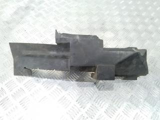 воздуховод (дефлектор) радиатора Renault Megane 2 поколение 2004, 8200158145