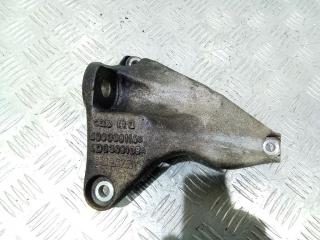 кронштейн КПП Audi A6 4B/C5 1998, 2.5 л., дизель, АКПП, 4D0399114