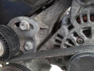 кронштейн генератора Renault Clio 3 поколение 2005, 1.5 л., дизель, МКПП, 8200393718