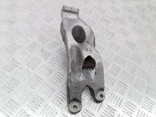 кронштейн двигателя Audi A4 B7 2009, 8K0199307