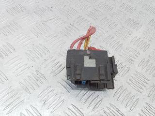 блок предохранителей Renault Clio 2 поколение 1999, 1.4 л., бензин, МКПП, 7703297565