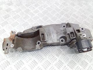 кронштейн генератора Renault Scenic 2 поколение [рестайлинг] 2008, 2.0 л., дизель, АКПП, 8200527320