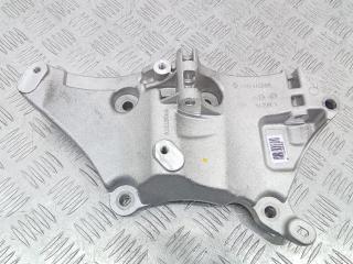 кронштейн генератора Renault Duster 2 поколение 2022, 2.0 л., бензин, МКПП, 117104555R