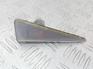 повторитель поворота на крыле левый Renault Megane 2 поколение 2006, 8200027150