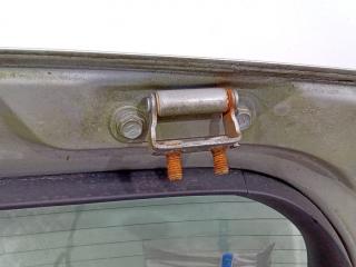 петля крышки багажника Toyota Auris 1 поколение 2007