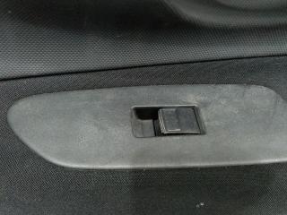 кнопка стеклоподъемника двери Toyota Auris 1 поколение 2007