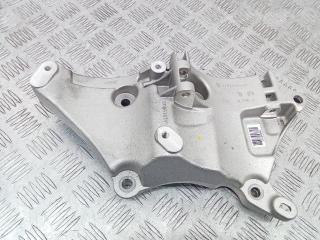 кронштейн генератора Renault Duster 2 поколение 2022, 2.0 л., бензин, МКПП, 117104555R