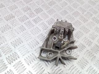 крепление форсунки Renault Megane 3 поколение 2011, 1.5 л., дизель, 8200771226