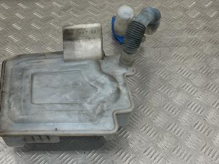 бачок омывателя Volkswagen Golf 5 поколение 2008, 1K0955453Q, 1K0955453R, 1K0955453S