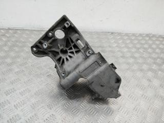 кронштейн генератора Jeep Cherokee KJ 2007, 2.8 л., дизель, 90513034F