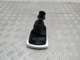 чехол рычага КПП Renault Duster 1 поколение 2011