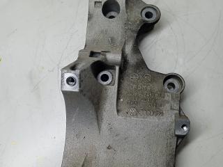 кронштейн генератора Volkswagen Passat B6 2009, 1.9 л., дизель, седан, 038903143AF