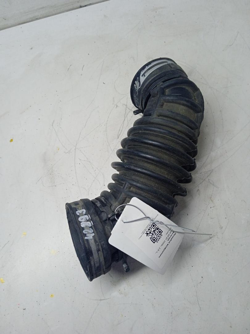 патрубок воздушного фильтра Audi A4 B7 2008, 2.0 л., бензин, 8E0133356D - фото №1