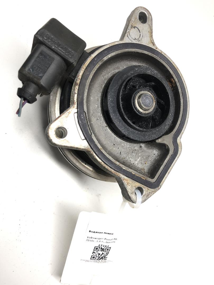 помпа Volkswagen Passat B6 2010, 1.4 л., бензин, 03C880727D, 03C121004J - фото №1