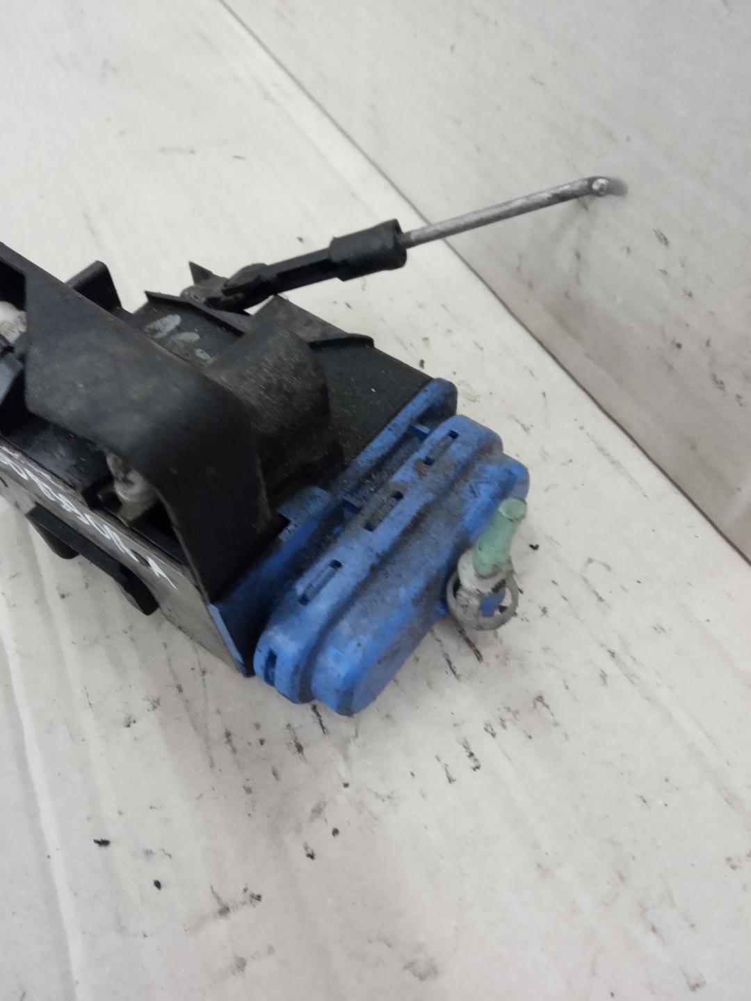 замок двери задней правой Audi A6 4B/C5 1999, 1.9 л., дизель, АКПП, седан, 8D0839016A - фото №1