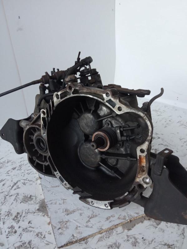 КПП механическая (МКПП) Kia Carens 2 поколение 2007, 2.0 л., дизель, МКПП, минивэн, S620JC - фото №1