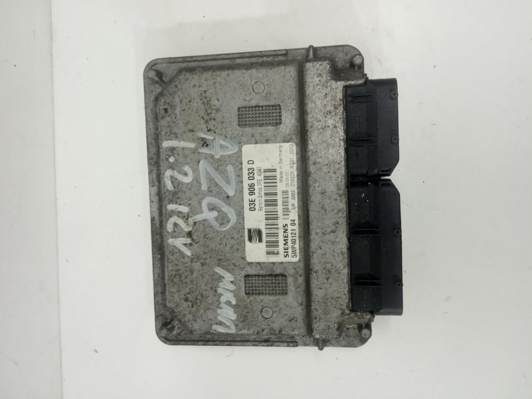 блок управления двигателем SEAT Ibiza 3 поколение 2005, 1.2 л., бензин, хетчбэк 5 дв., 03E906033D, 5WP4012104 - фото №1
