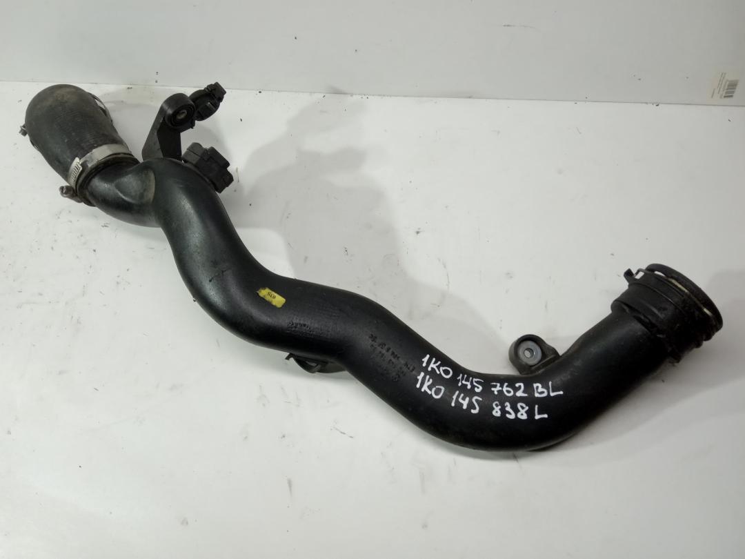 патрубок (трубопровод, шланг) Volkswagen Passat B6 2009, 1.4 л., бензин, седан, 1K0145762BL, 1K0145838L - фото №1