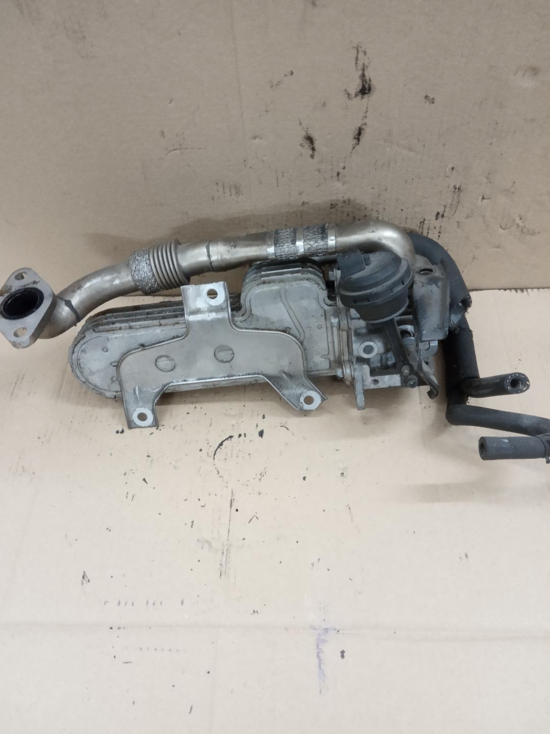 охладитель EGR / Радиатор EGR Audi A4 B7 2008, 2.0 л., дизель, АКПП, седан, 03G131063B - фото №1
