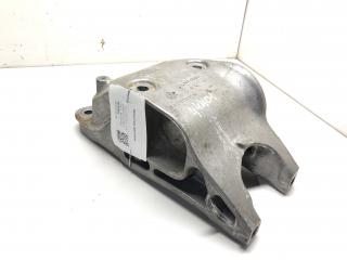 кронштейн двигателя Mercedes-Benz CLA-Класс C117 2015, 1.6 л., бензин, A2702230138